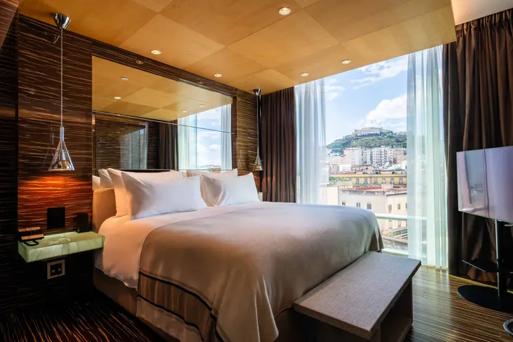 ROMEO Napoli CD 10 Deluxe Suite Castle View (3)