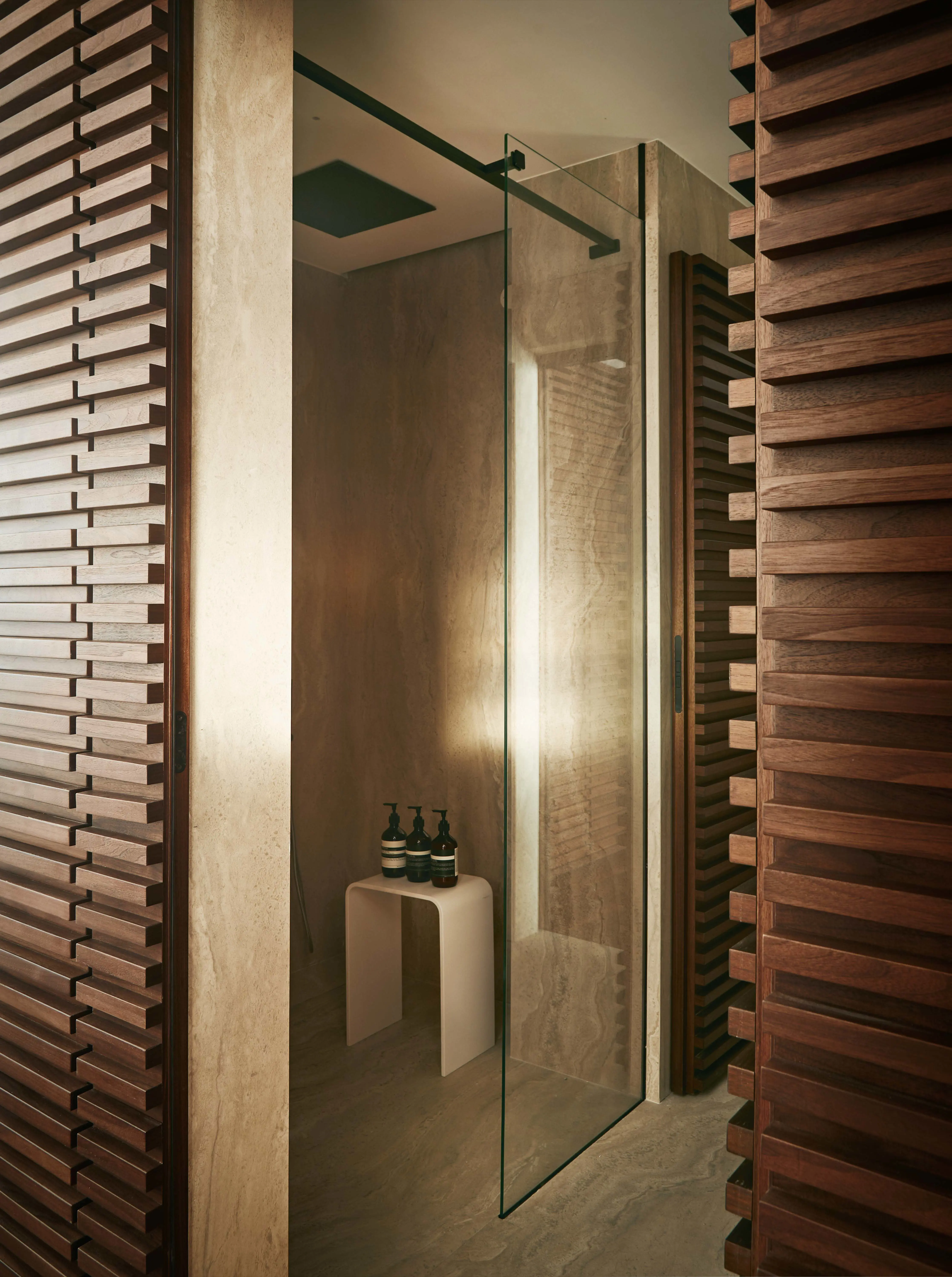Deluxe Suite Sea View (3)