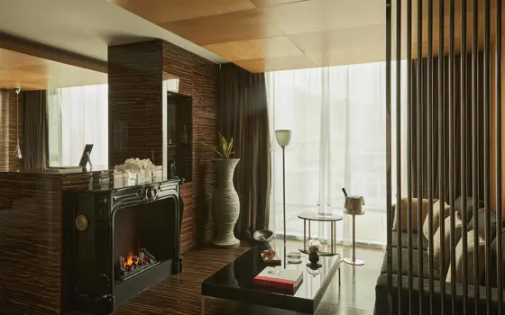 Deluxe Suite Castle View_2